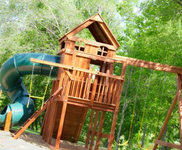 Play Set Pressure Washing in Eastpointe
