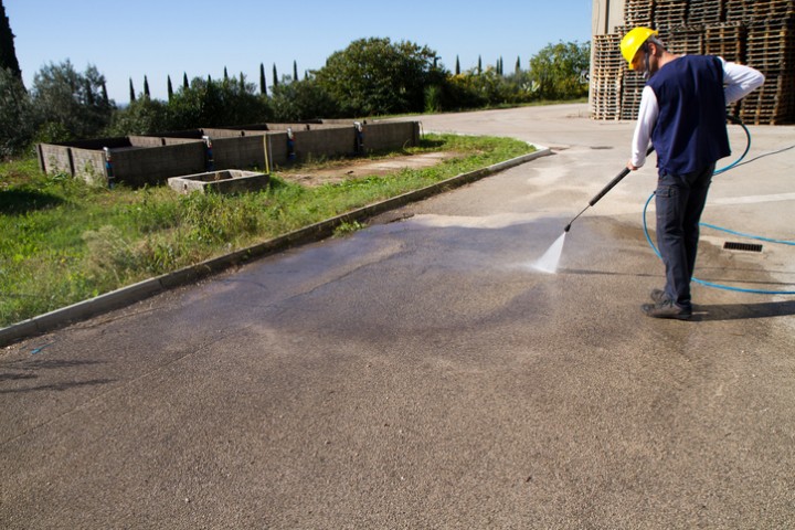 Concrete Cleaning by Expert Powerwashing LLC