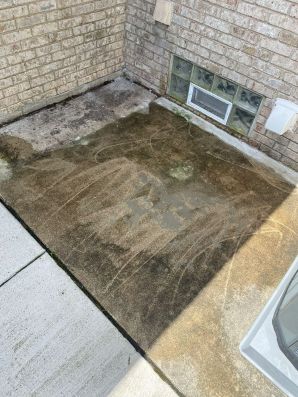 Before & After Pressure Washing in Rochester Hills, MI (1)
