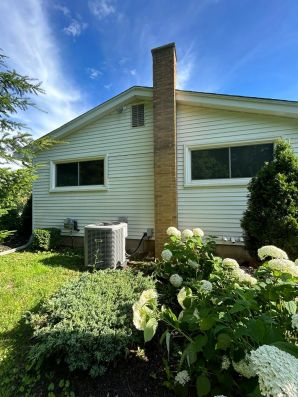 Before & After Residentail Power Washing in Warren, MI (2)